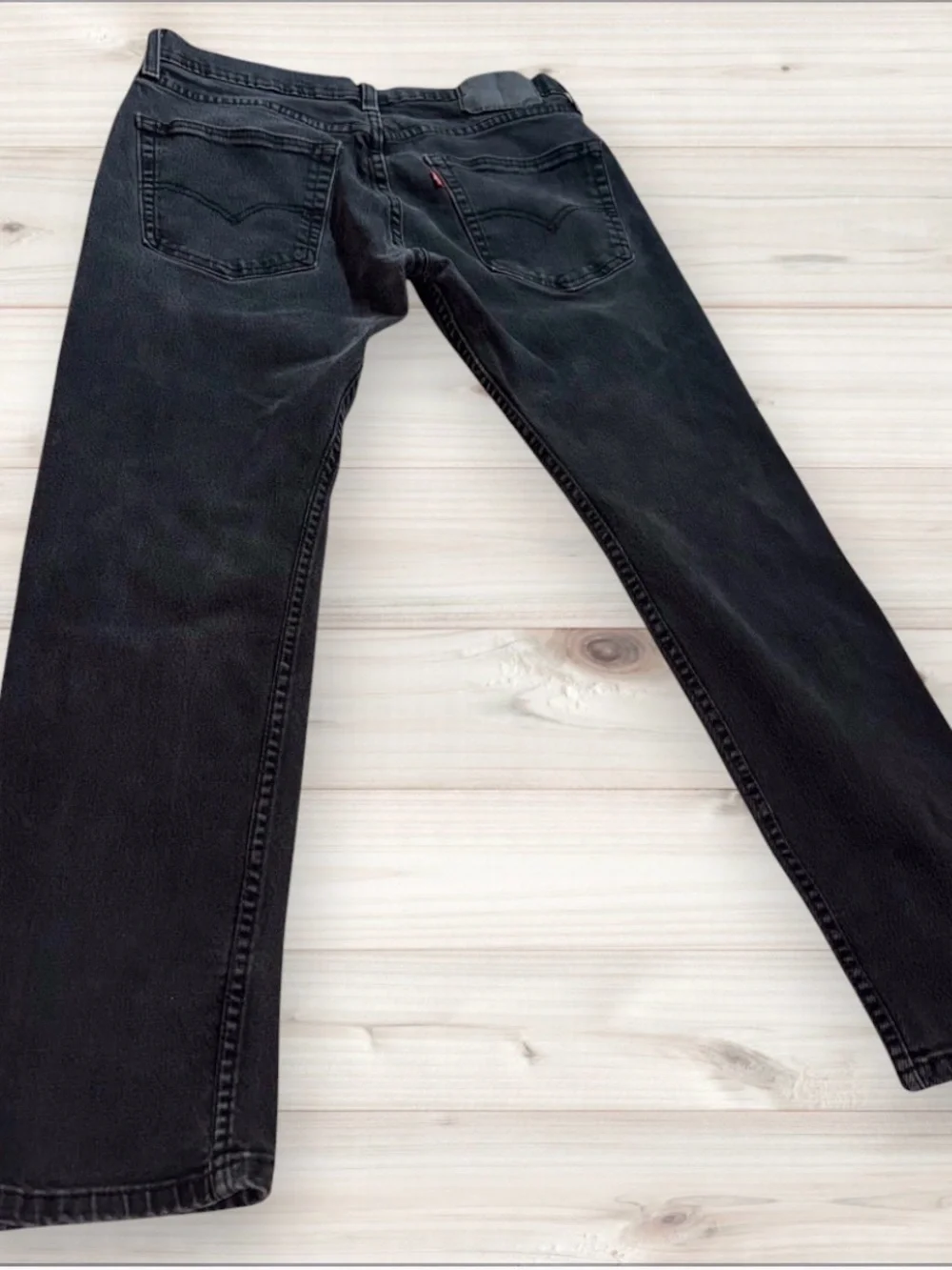 Levi's 502 Straight Black Wash Jeans for Men. Size W31 L30